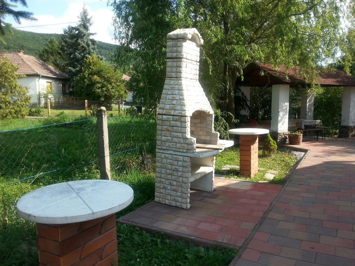 Felso Fogado Bed & Breakfast Felsotold Bagian luar foto